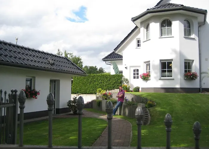 Buchheim, Hochwertig Und Gemuetlich, 5min Zur S-bahn *