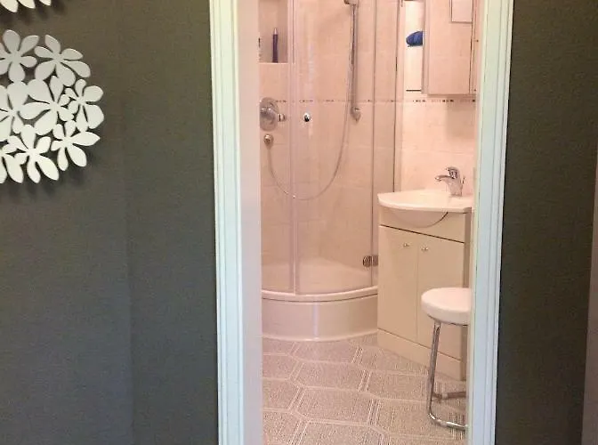 Buchheim, Hochwertig Und Gemuetlich, 5min Zur S-bahn * ホッペガルテン